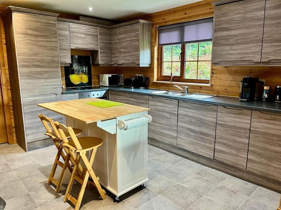 Artro Lodge Luxury 3 Bedroom, 3 Bathroom & Hot Tub Llanbedr  Exterior foto